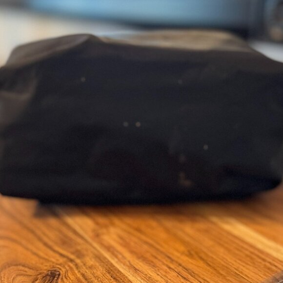 Kate Spade New York Navy Nylon Cosmetic Pouch - Travel Makeup Bag - Picture 9 of 12